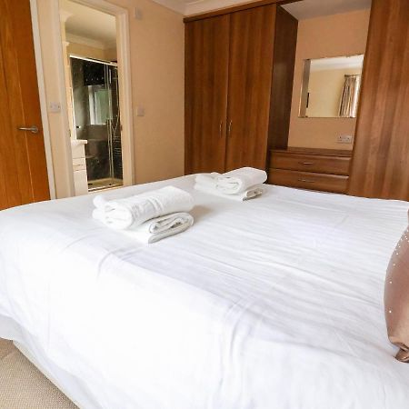 Oak Lodge Hadnall Екстер'єр фото