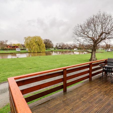 Oak Lodge Hadnall Екстер'єр фото