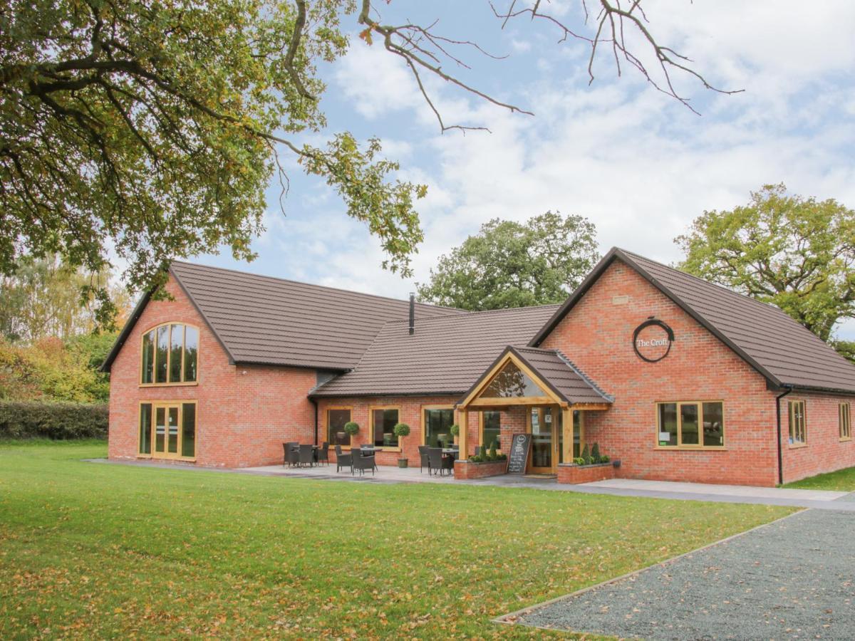 Oak Lodge Hadnall Екстер'єр фото