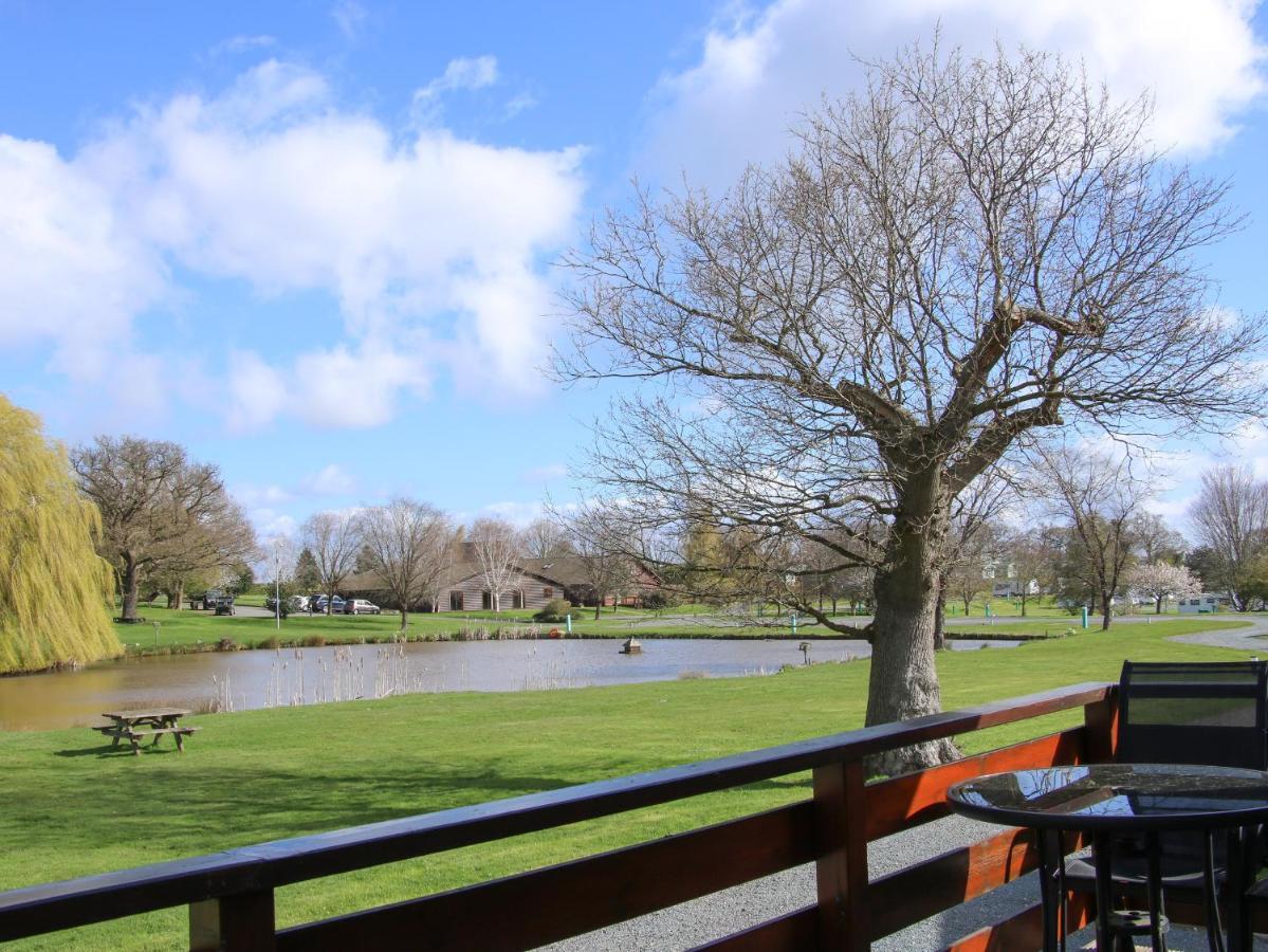 Oak Lodge Hadnall Екстер'єр фото