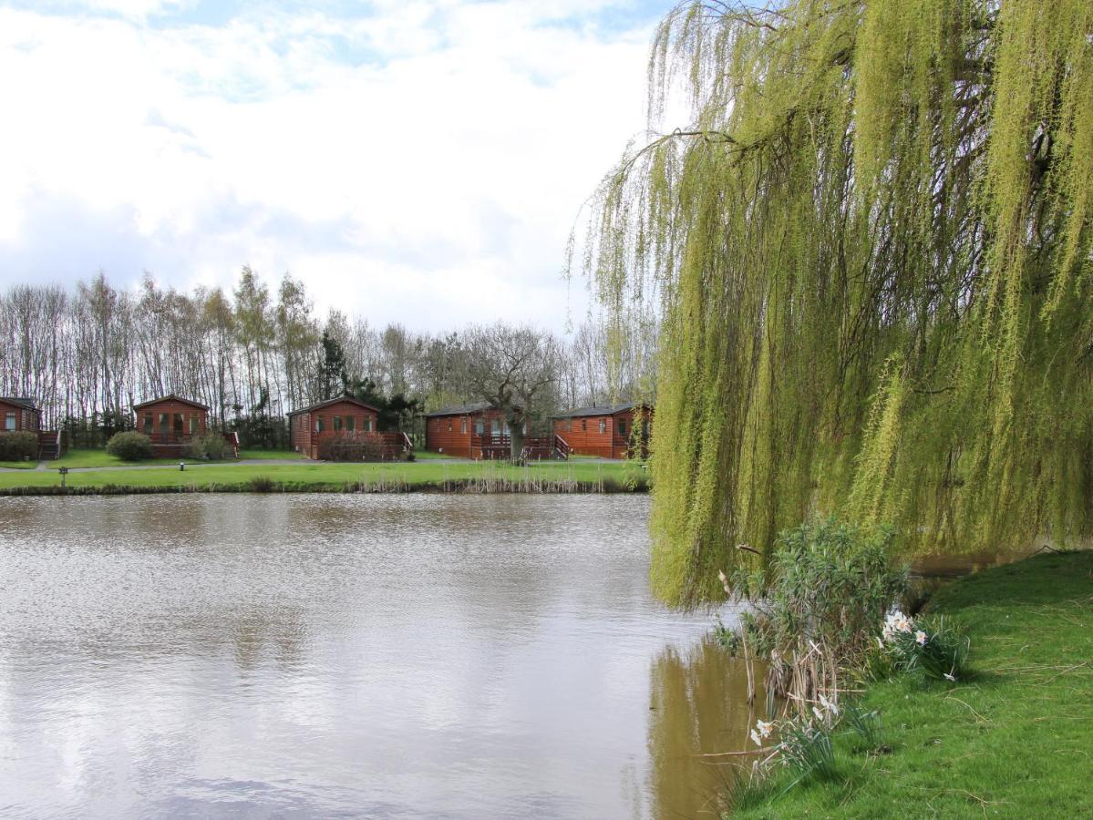 Oak Lodge Hadnall Екстер'єр фото