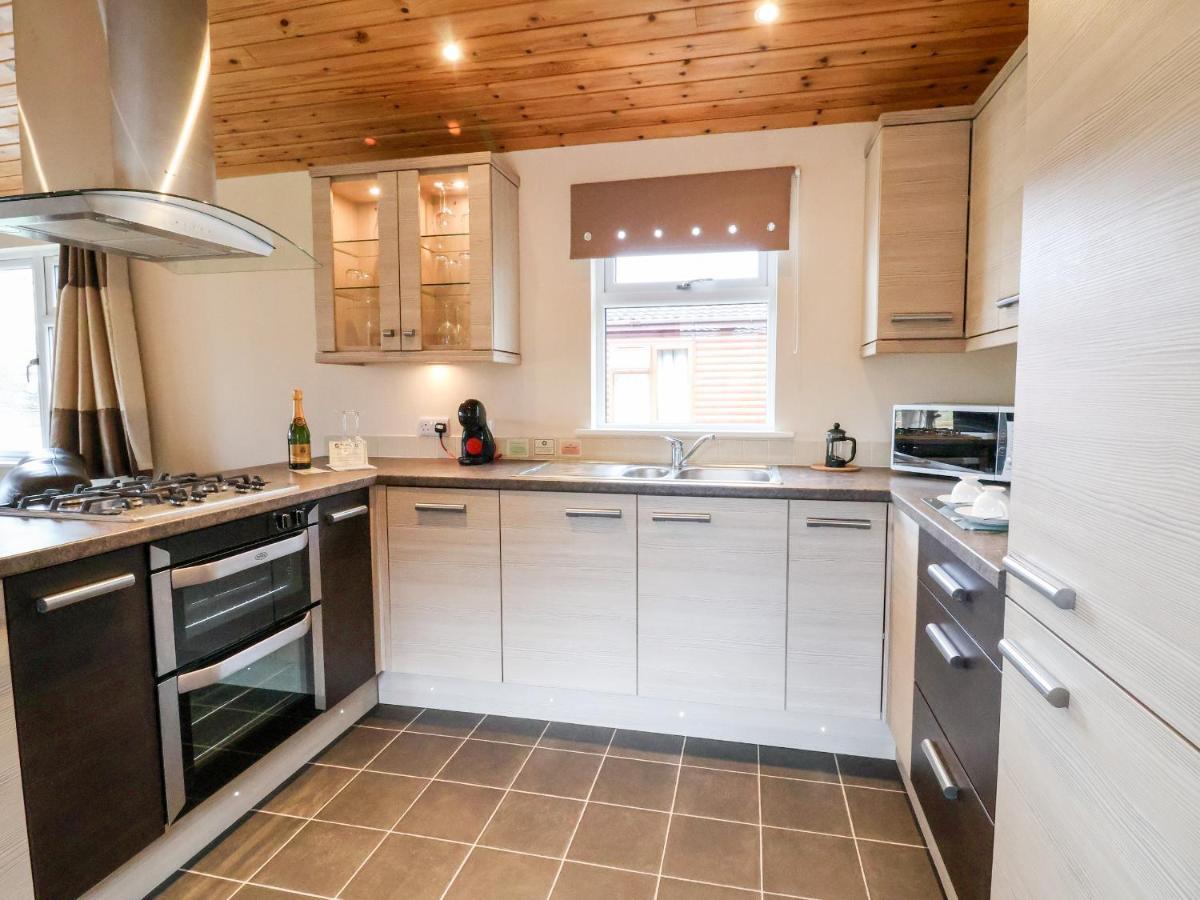 Oak Lodge Hadnall Екстер'єр фото