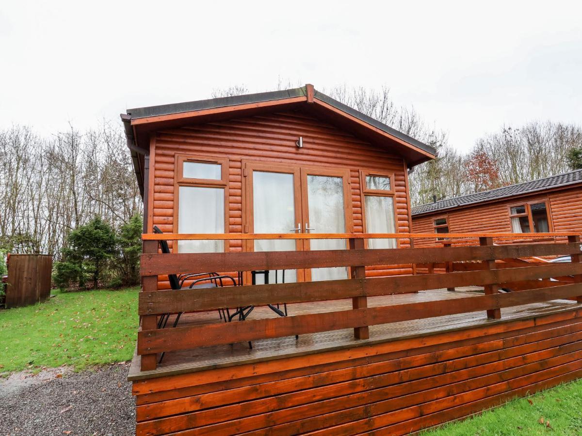 Oak Lodge Hadnall Екстер'єр фото