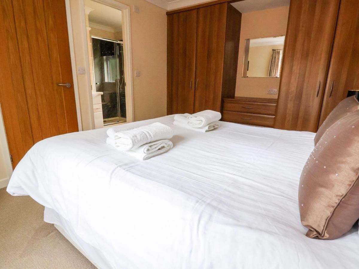 Oak Lodge Hadnall Екстер'єр фото