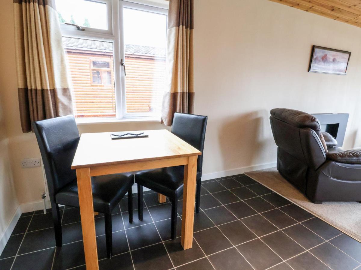 Oak Lodge Hadnall Екстер'єр фото